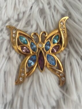 Vintage Avon Gold-Tone Multicolor Crystal Butterfly Pin - Women Jewelry